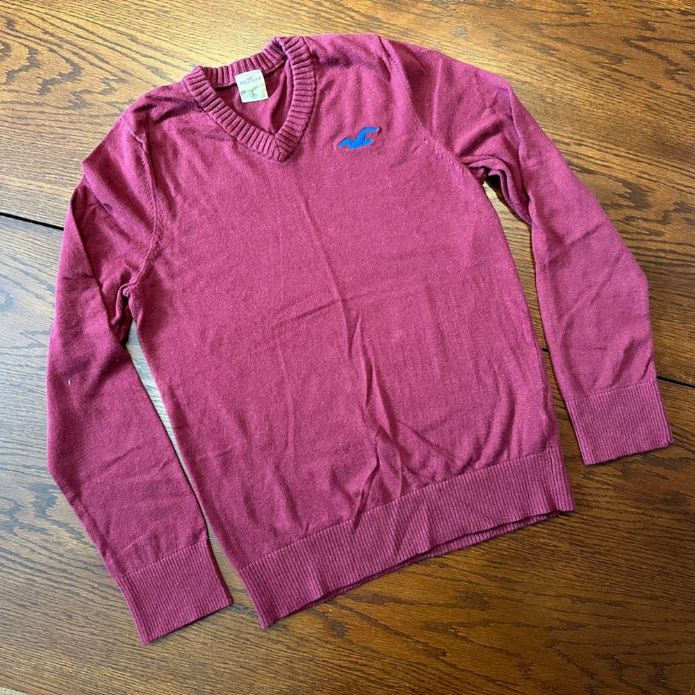 Lightweight burgundy, Hollister sweater size large.